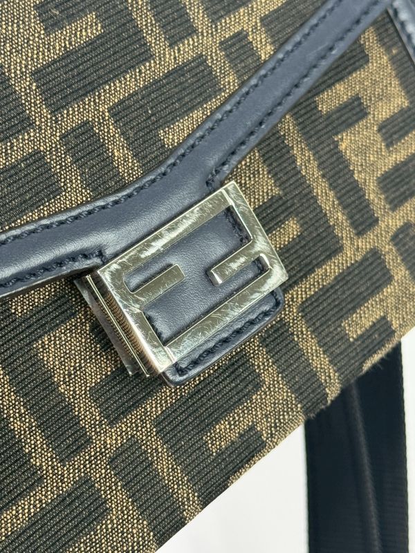 【9成新】FENDI Mini Soft Trunk 老花斜背包 