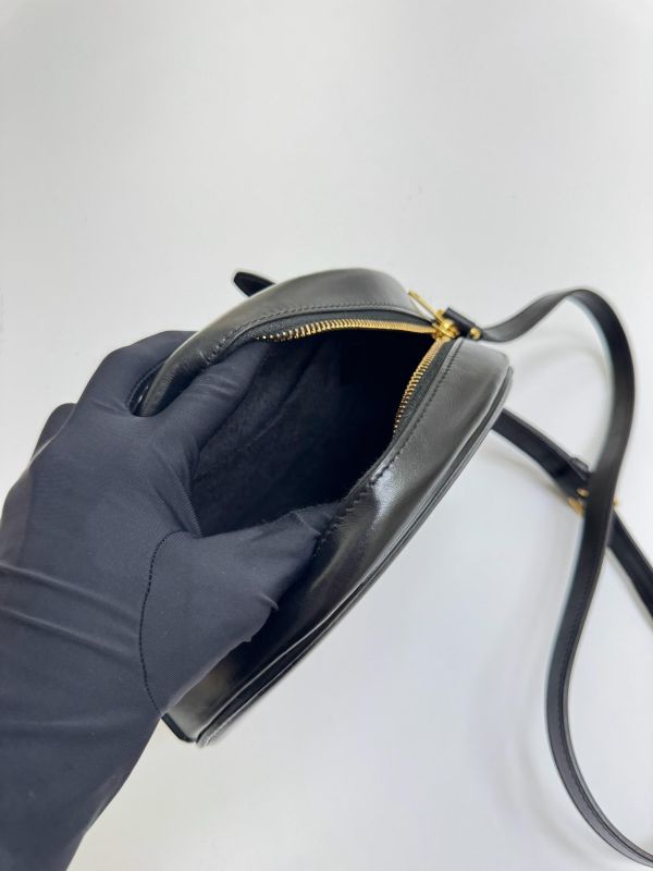 【95成新】CELINE CUIR TRIOMPHE OVAL 皮革大月餅包 
