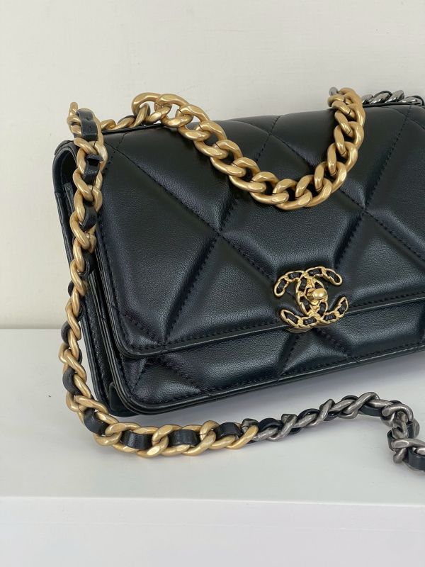 【分期0利率】CHANEL 19 WOC 【95成新】 
