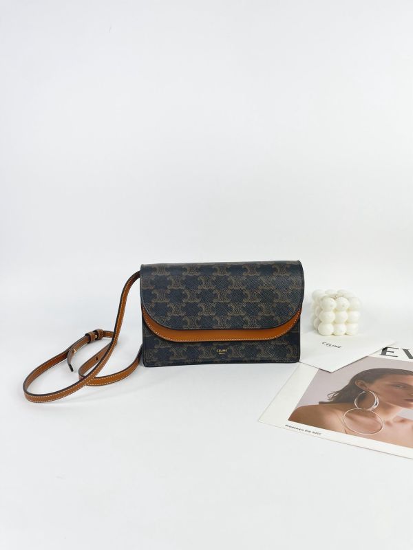 【9成新】CELINE TRIOMPHE凱旋門 STRAP WOC 