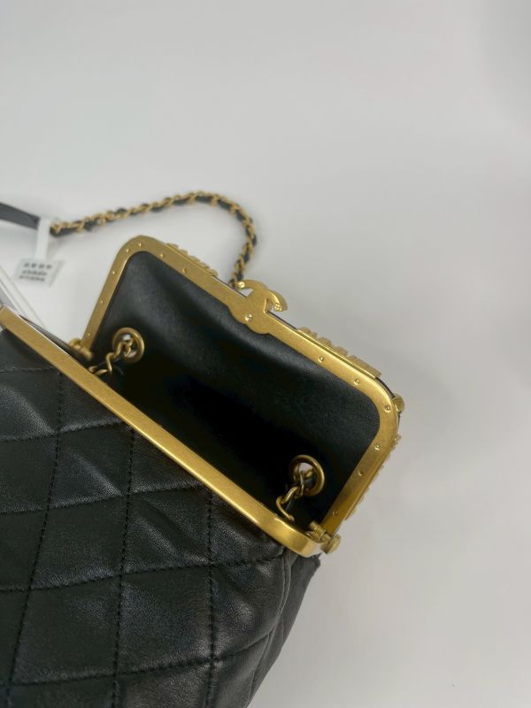 【分期0利率】CHANEL KISS LOCK 方盒子【9成新】 