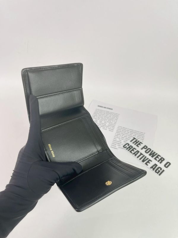 【99成新】MIUMIU Matelassé 納帕皮革短銀包 