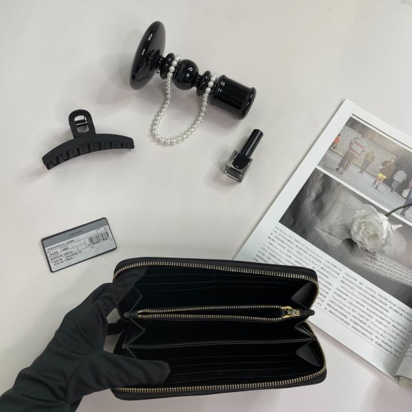 【12期0利率】PRADA18卡防刮長夾【8成新】 