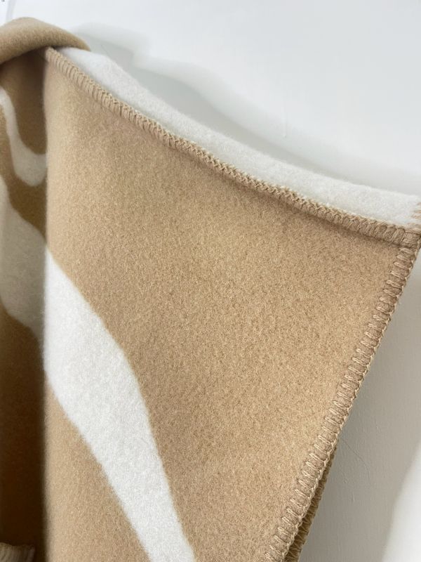 【99成新】BURBERRY CAPE 披肩 