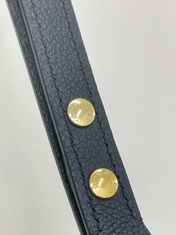 【未使用閒置品】LV Boulogne PM 牛角包 