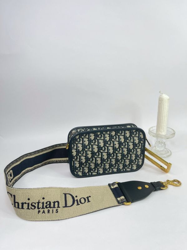 【99成新】DIOR Oblique Quake 斜背手拿包【加贈$28000寬版背帶】 