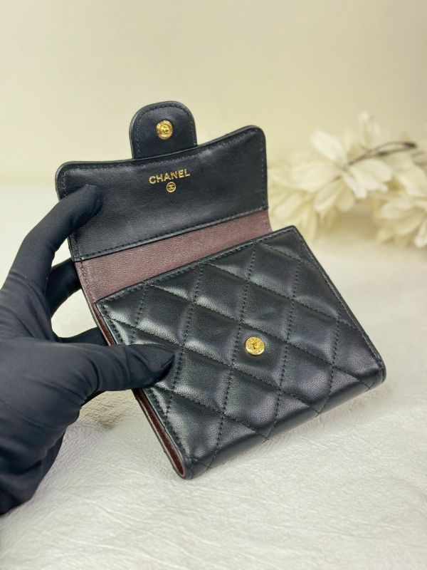 【99成新】CHANEL COCO 背面拉鍊三折短夾 