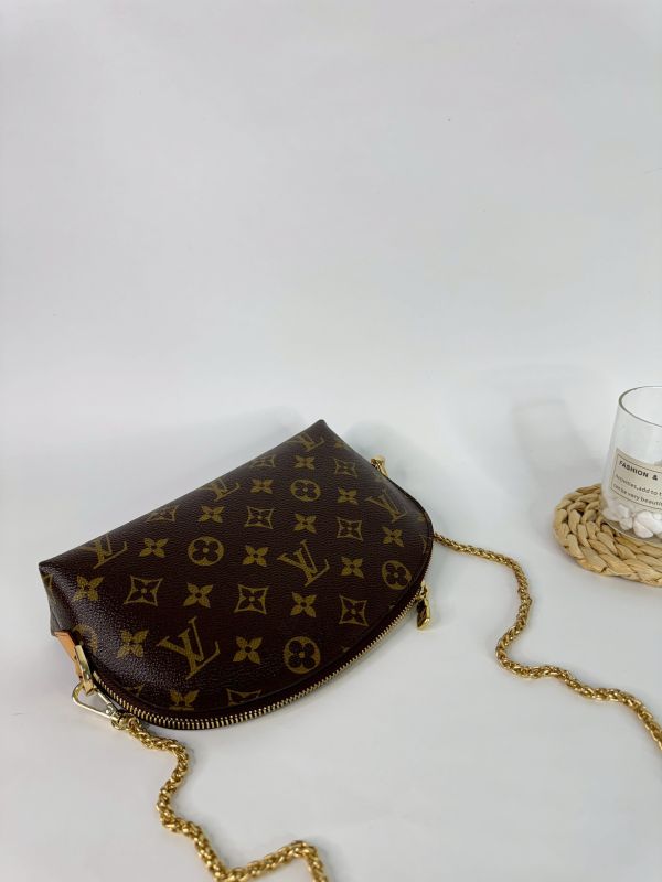 【分期0利率】LV 化妝包 MM【99成新】 