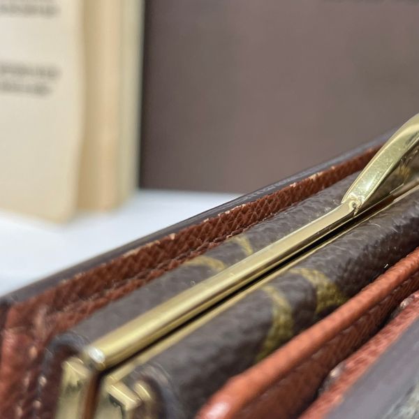 LV  VTG老花零錢對扣式中夾【9成新】【僅限匯款】 