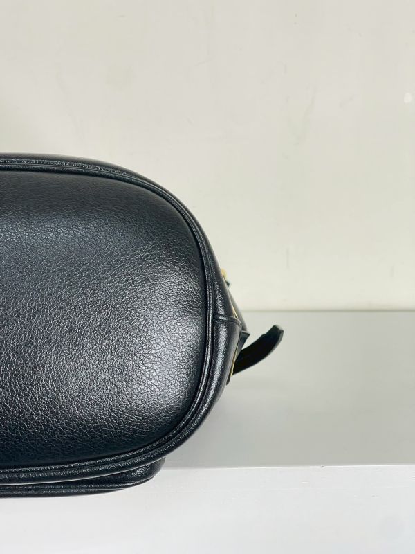 【分期0利率】PRADA 皮革水桶包【未使用閒置品】 