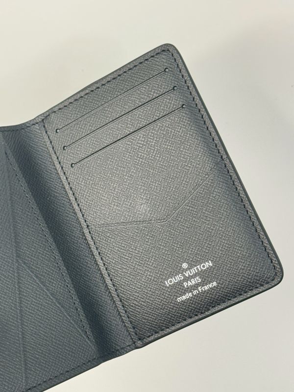 【分期0利率】LV 對開萬用卡包【未使用閒置品】 