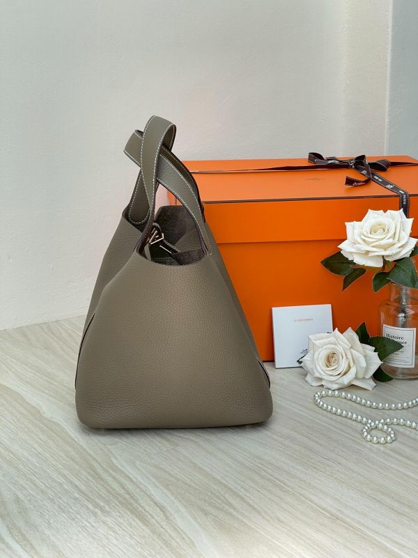 【全新品】HERMES PICOTIN 22 