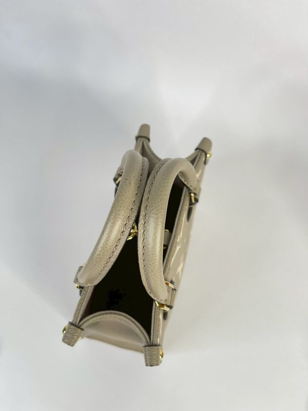 【99成新】LV ON THE GO BB 