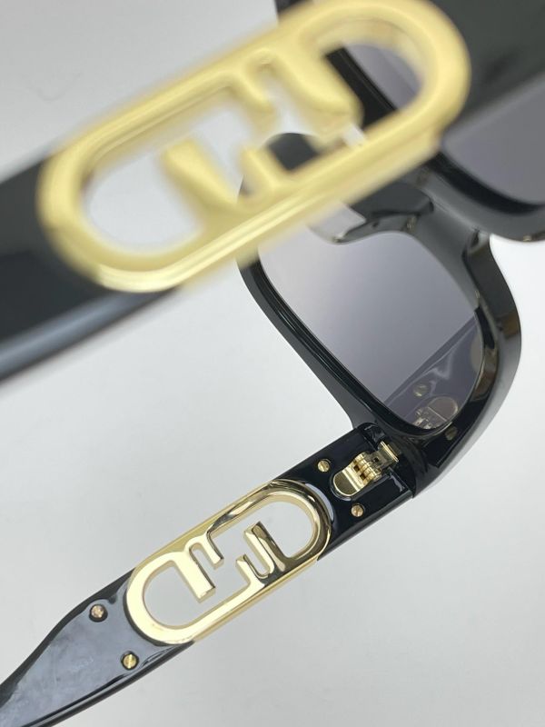 【9成新】FENDI Squared Ace 墨鏡 