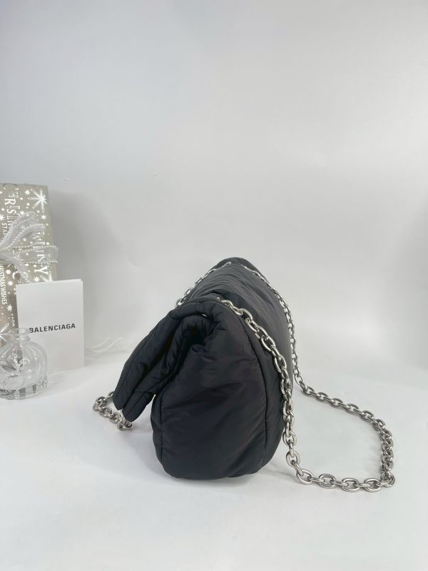 【9成新】BALENCIAGA MONACO 金屬BB LOGO尼龍翻蓋鍊包 