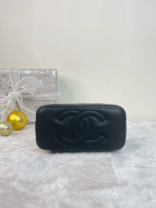 【95成新】CHANEL 23P荔枝牛皮愛心金球長盒子 