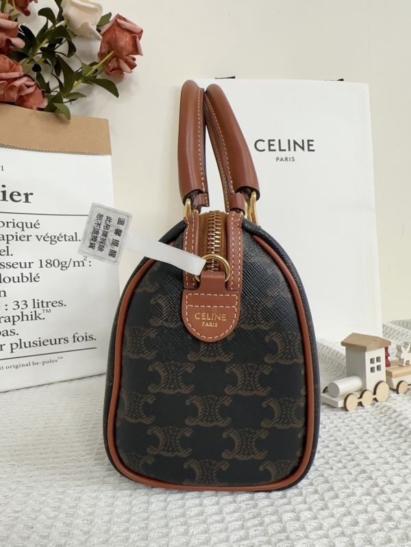 【12 期 0 利率】CELINE 新款凱旋門老花SPEEDY小號【23年7月歐洲購證】【95成】 