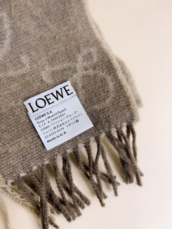 【分期0利率】LOEWE 羊毛和喀什米爾圍巾【95成新】 