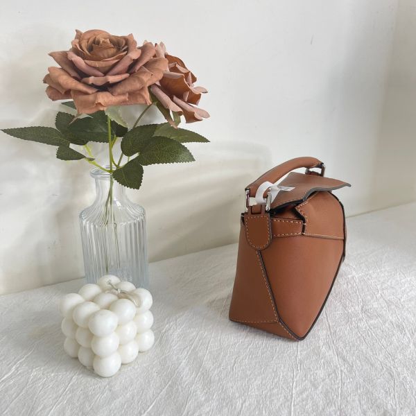 【12期0利率】LOEWE MINI  PUZZLE 焦糖色【24年台灣購證】【99成新】 