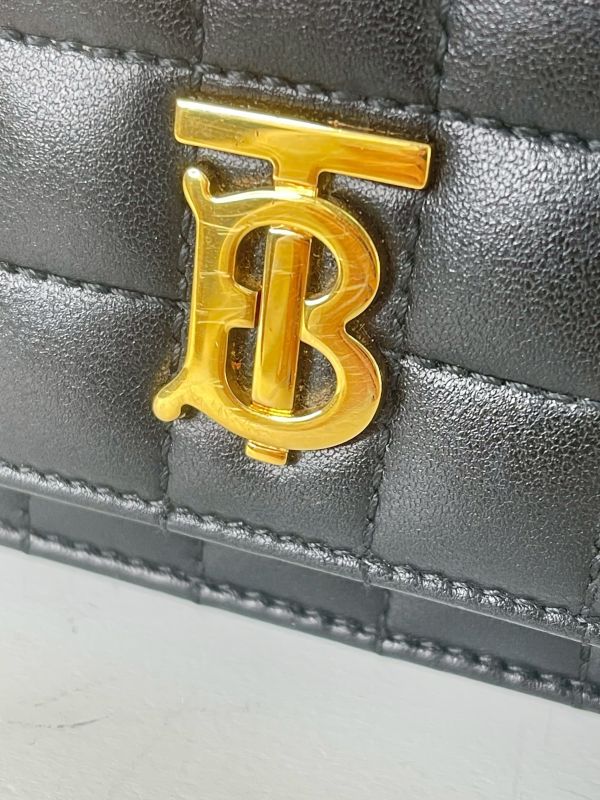 【分期0利率】BURBERRY LOLA 羊皮鍊帶 WOC【9成新】 