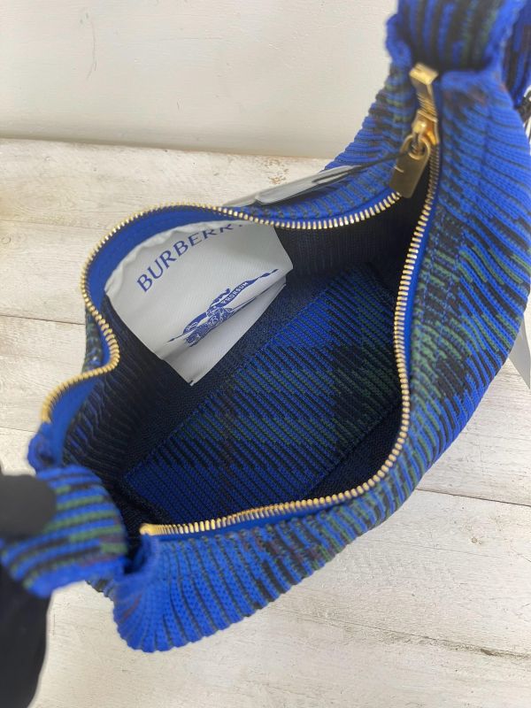 【全新品】BURBERRY 飯盒包 