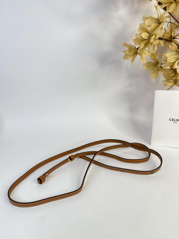 【全新品】CELINE TRIOMPHE凱旋門 STRAP WOC 