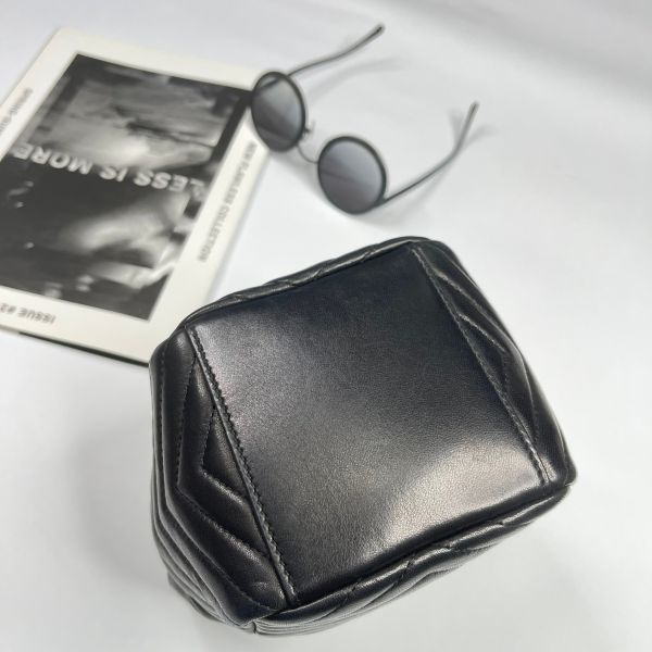 【12期0利率】YSL  Joe絎縫小羊皮迷你水桶袋【9成新】 