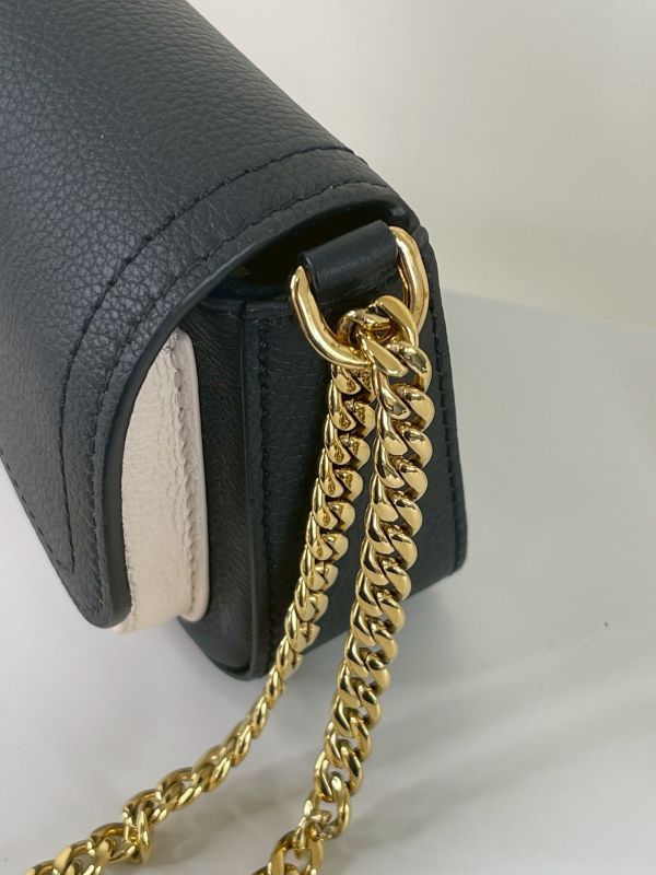 【分期0利率】LV LOCKME TENDER POCHETTE【99成新】 