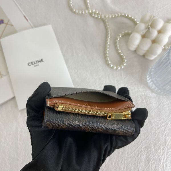 【12期0利率】CELINE TRIOMPHE標誌印花短款零錢包【24年1月台灣購證】【9成新】 