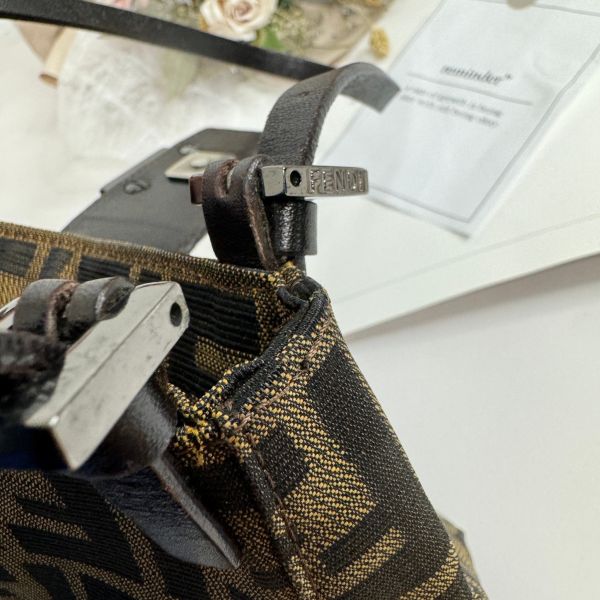 【12期0利率】FENDI老花腋下包【85成新】 