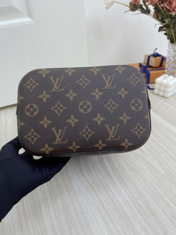 【9成新】LV Néonoé BB 