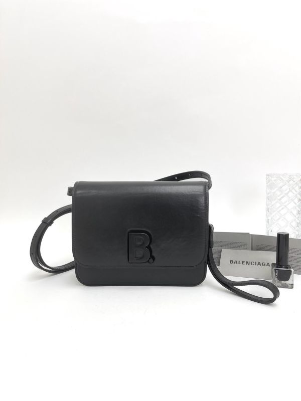 【9成新】BALENCIAGA 金屬B Logo風琴小方包 