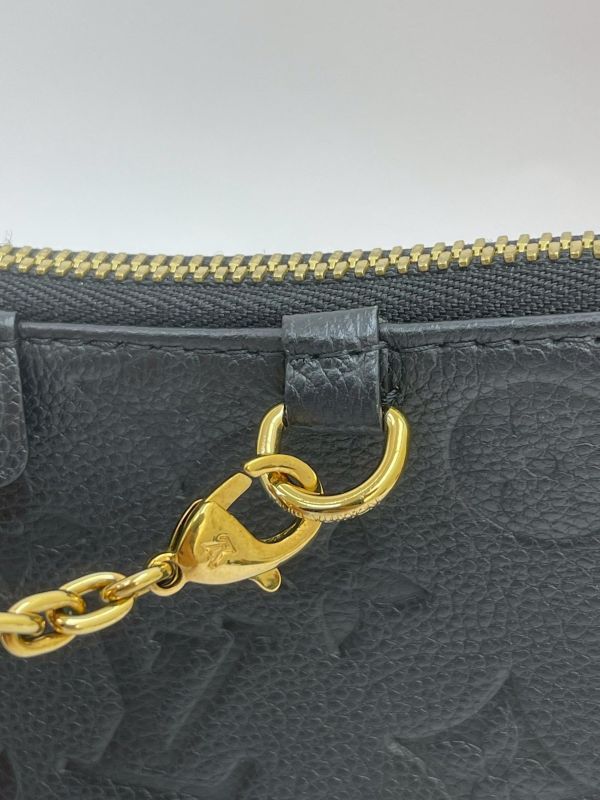【95成新】LV Easy Pouch On Strap 