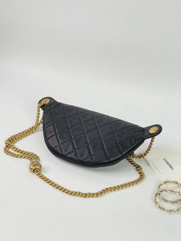 【未使用閒置品】CHANEL  24P愛心扣胸腰包 