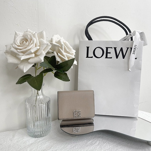 【12期0利率】LOEWE Anagram三折短夾【9成新】 