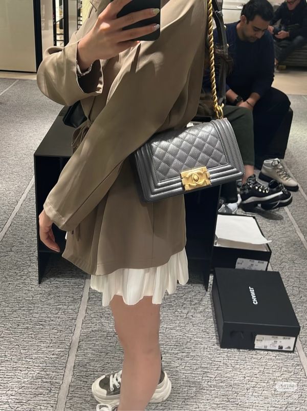 【99成新】CHANEL 22A BOY 20 小型口蓋包 