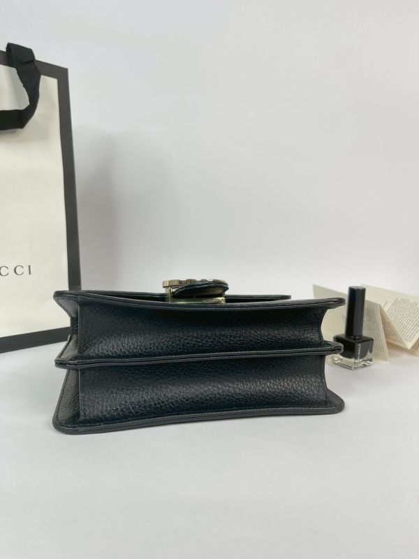【分期0利率】GUCCI 雙G扣 荔枝牛皮雙層鍊條斜背包【95成】 