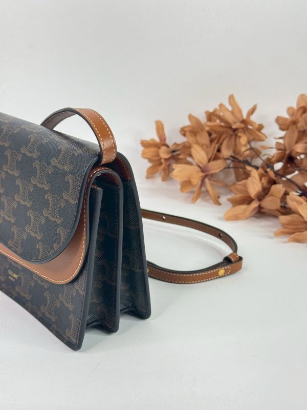 【分期0利率】CELINE TRIOMPHE凱旋門 STRAP WOC【99成新】 