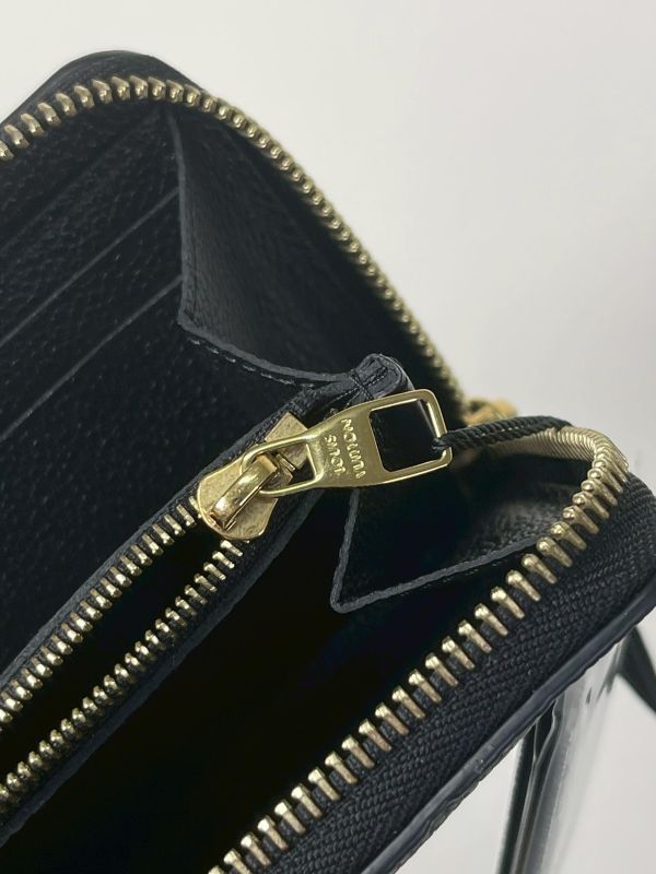 【95成新】LV Clémence 拉鍊皮革壓紋長夾 