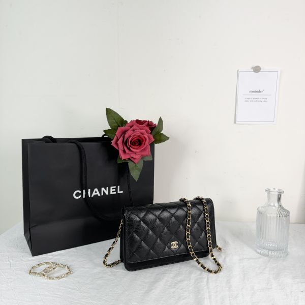 Chanel WOC 牛皮金扣 只使用過一次 