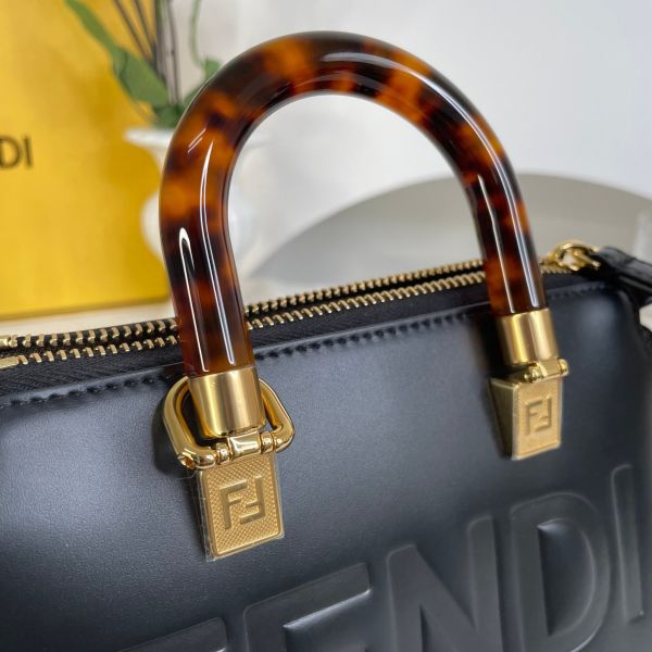 【12期0利率】FENDI BY THE WAY 迷你【99成新】 