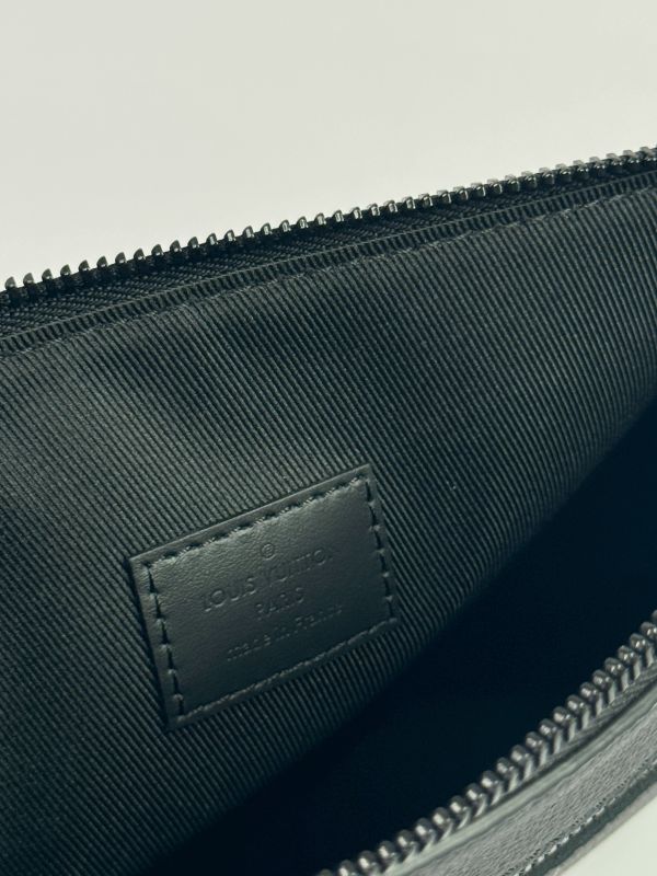 【全新品】LV Takeoff 隨身包 