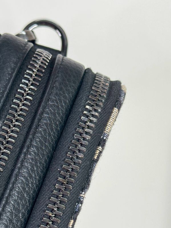 【分期0利率】DIOR   拉鍊手拿包附肩背袋 【95成新】 