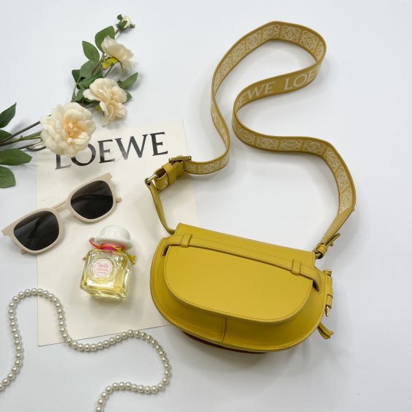 【12期0利率】LOEWE MINI GATE 小雞黃【9成新】 