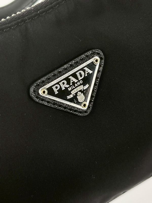 【95成新】PRADA Re-Edition 2005 Re-Nylon 迷你腋下包 