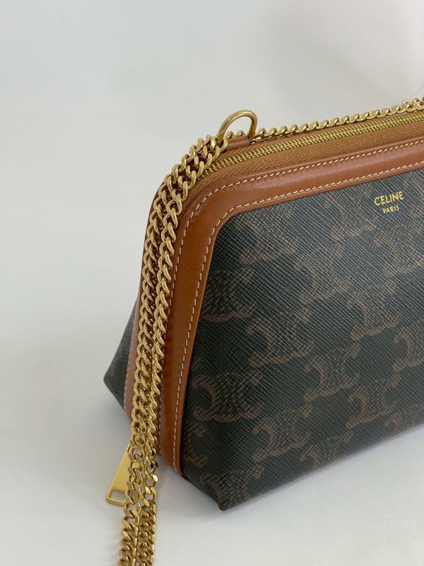 【分期0利率】CELINE TRIOMPHE貝殼包【95成新】 