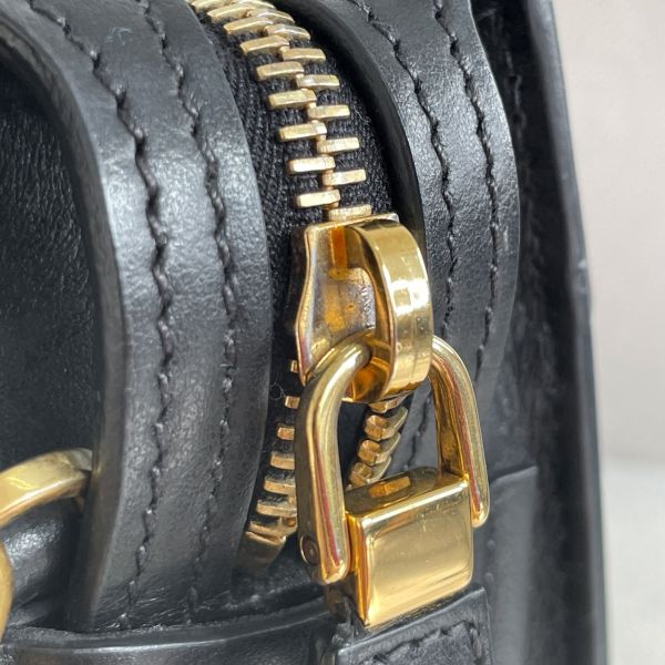 【12期0利率】PRADA 浮雕LOGO防刮拼接斜背包【95成新】 