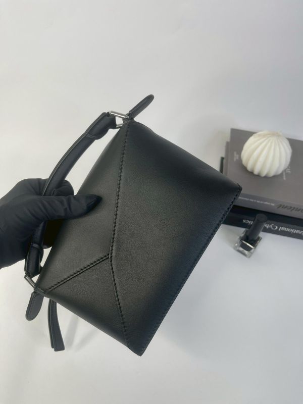 【99成新】LOEWE MINI  PUZZLE  黑色 