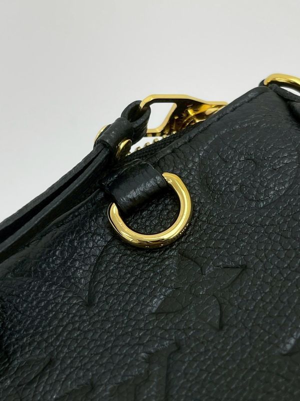 【95成新】LV Easy Pouch On Strap 