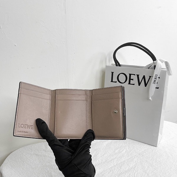 【12期0利率】LOEWE Anagram三折短夾【9成新】 